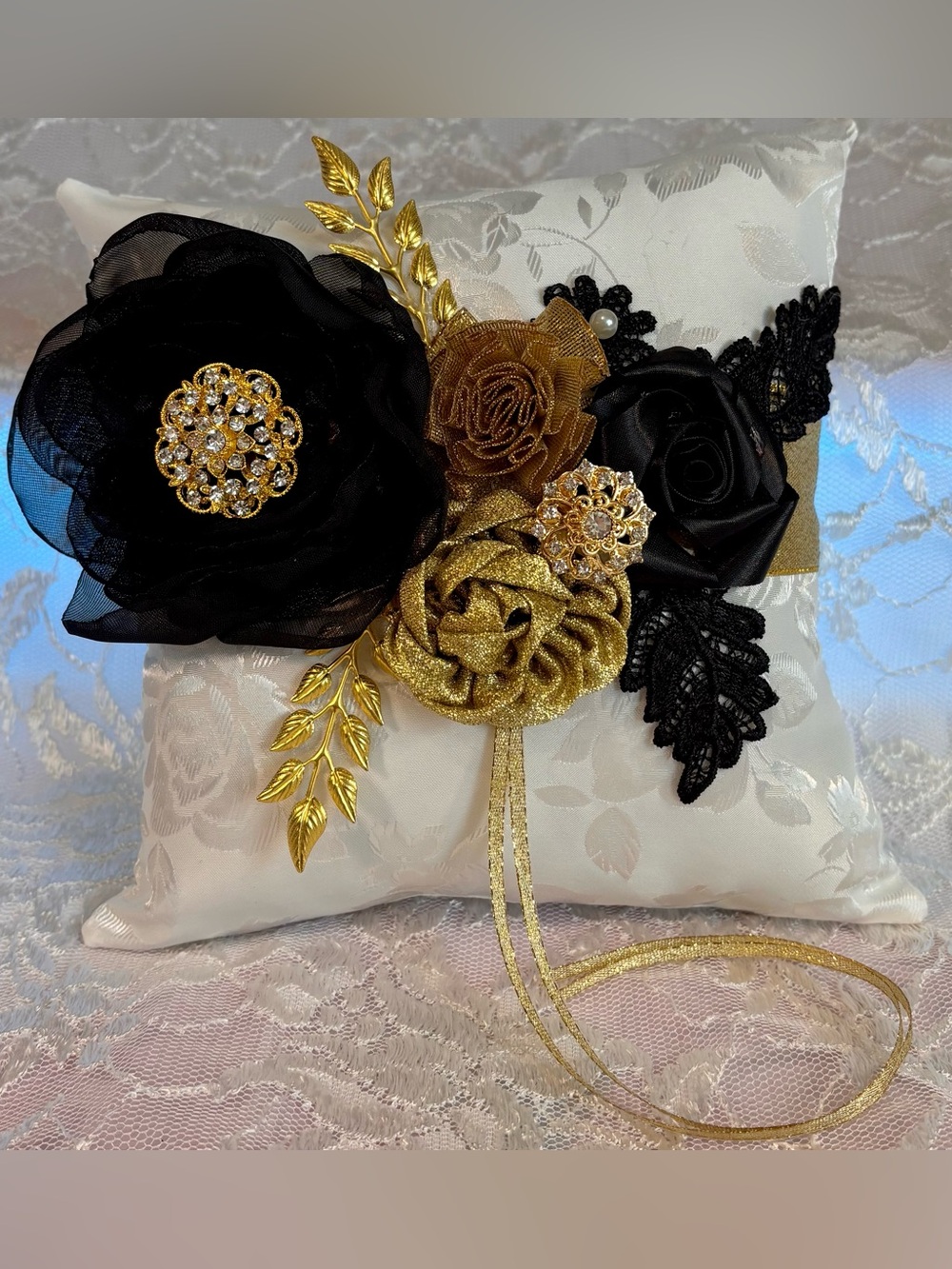 🖤 Handmade Black and Gold Ring Pillow